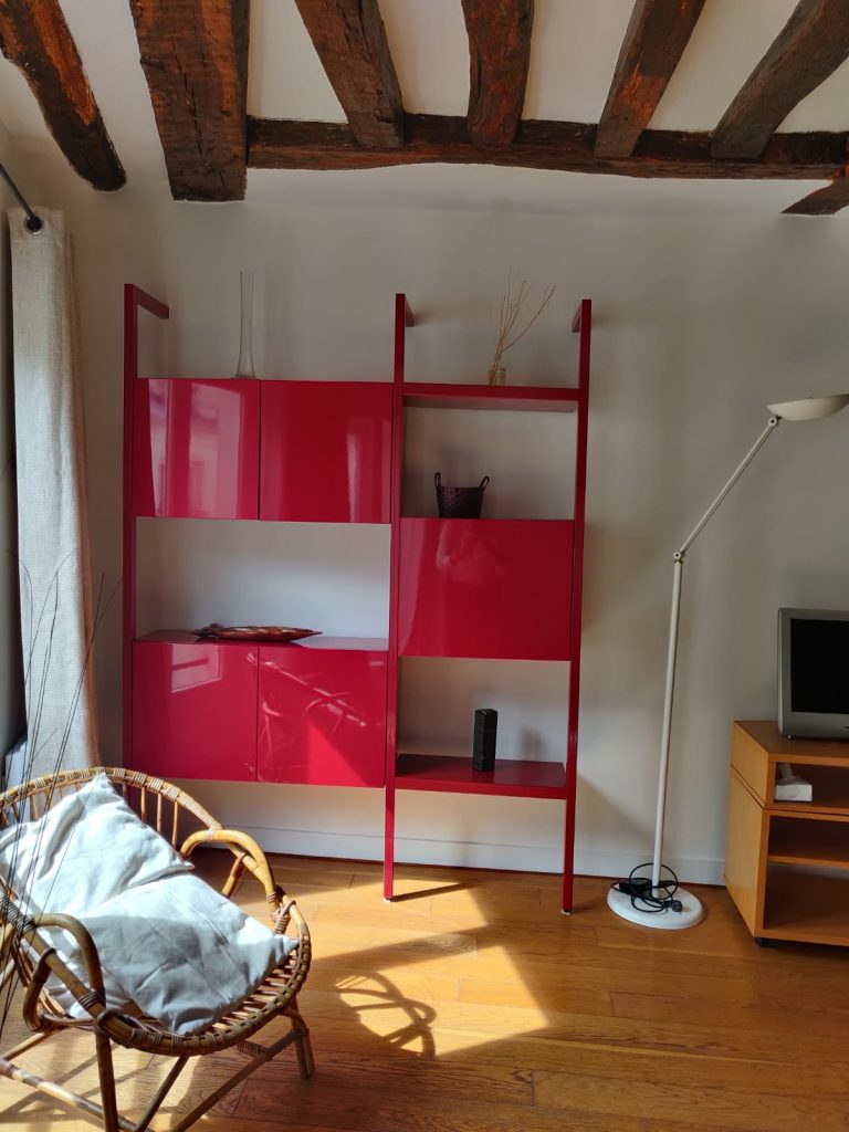 renovation appartement - meuble rouge